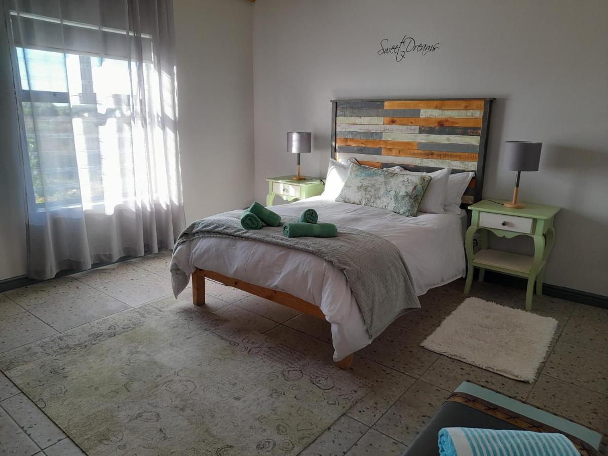 Camelot Cottages Langebaan Kültér fotó